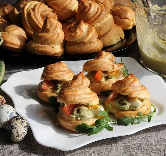 профитроли на стол. профитроли закуска. профитроли закусочные. профитроли с начинкой. профитроли закусочные.