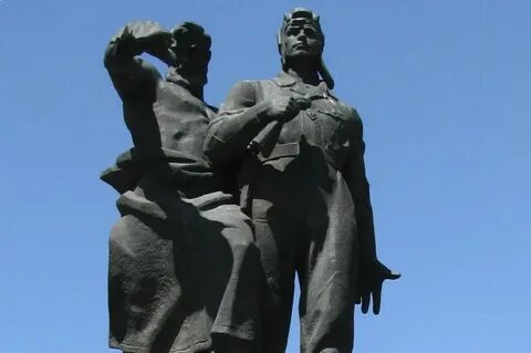 Добровольческий танковый корпус памятники