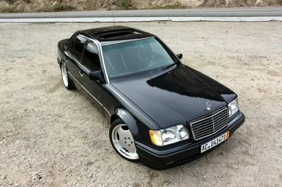 Купить мерседес 124 с пробегом. Мерседес Бенц w124. Mercedes w124 e500. Mercedes Benz w124 e500. Мерседес w124 e.