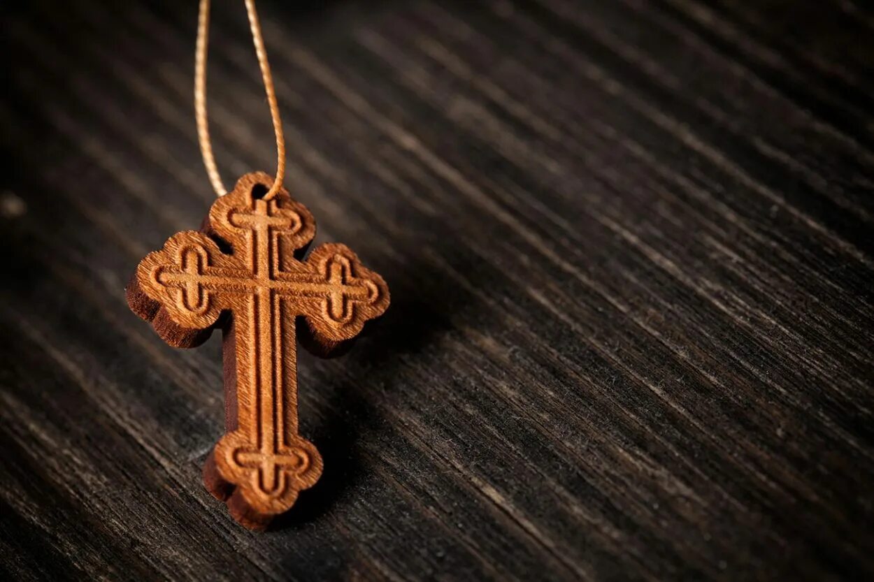 Куда деть нательный крестик. Сломанный крест. Куда деть нательный крестик. Куда деть нательный крестик. Куда деть нательный крестик.