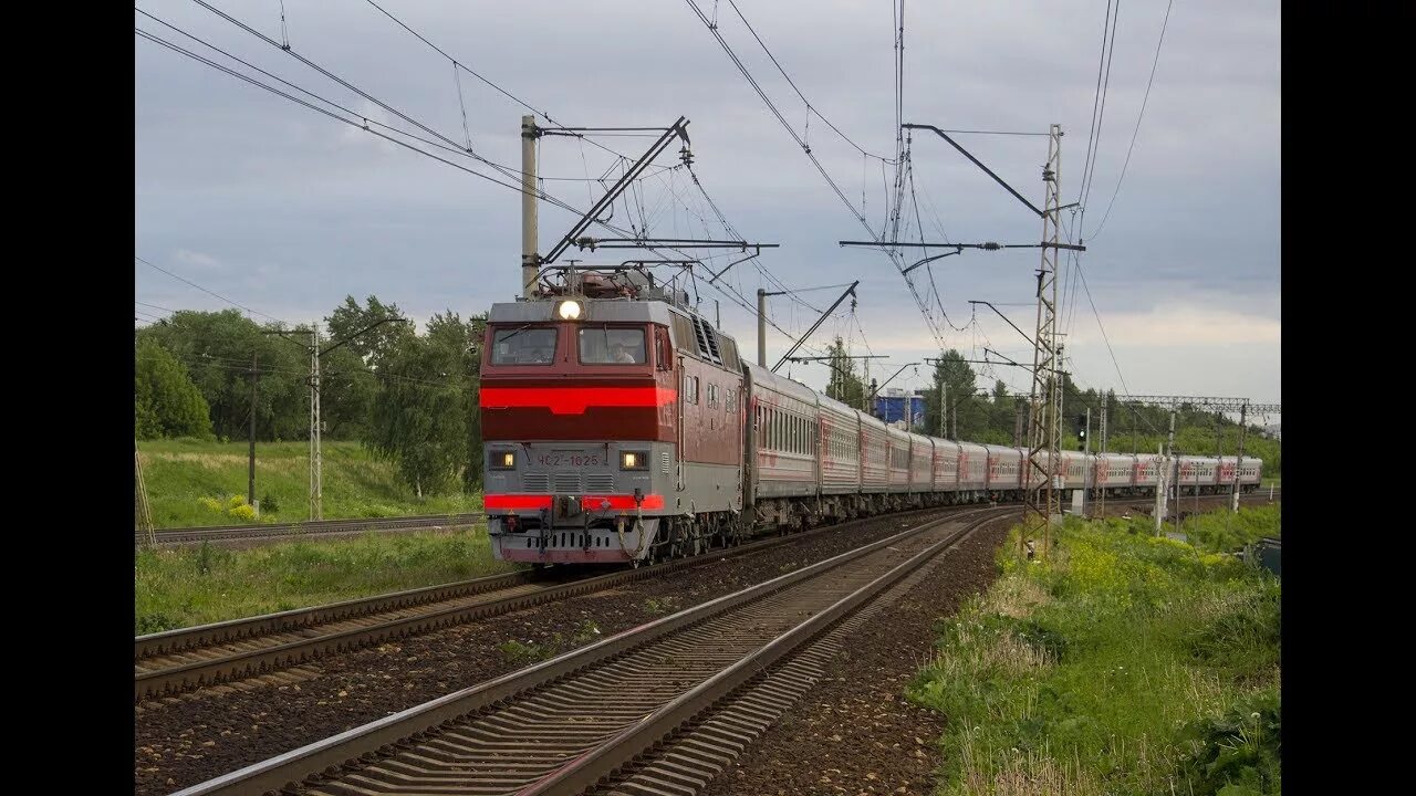 Спб владикавказ поезд. Поезд Владикавказ. Электричка Владикавказ. Поезд Санкт-Петербург Владикавказ. Поезд Москва Владикавказ.