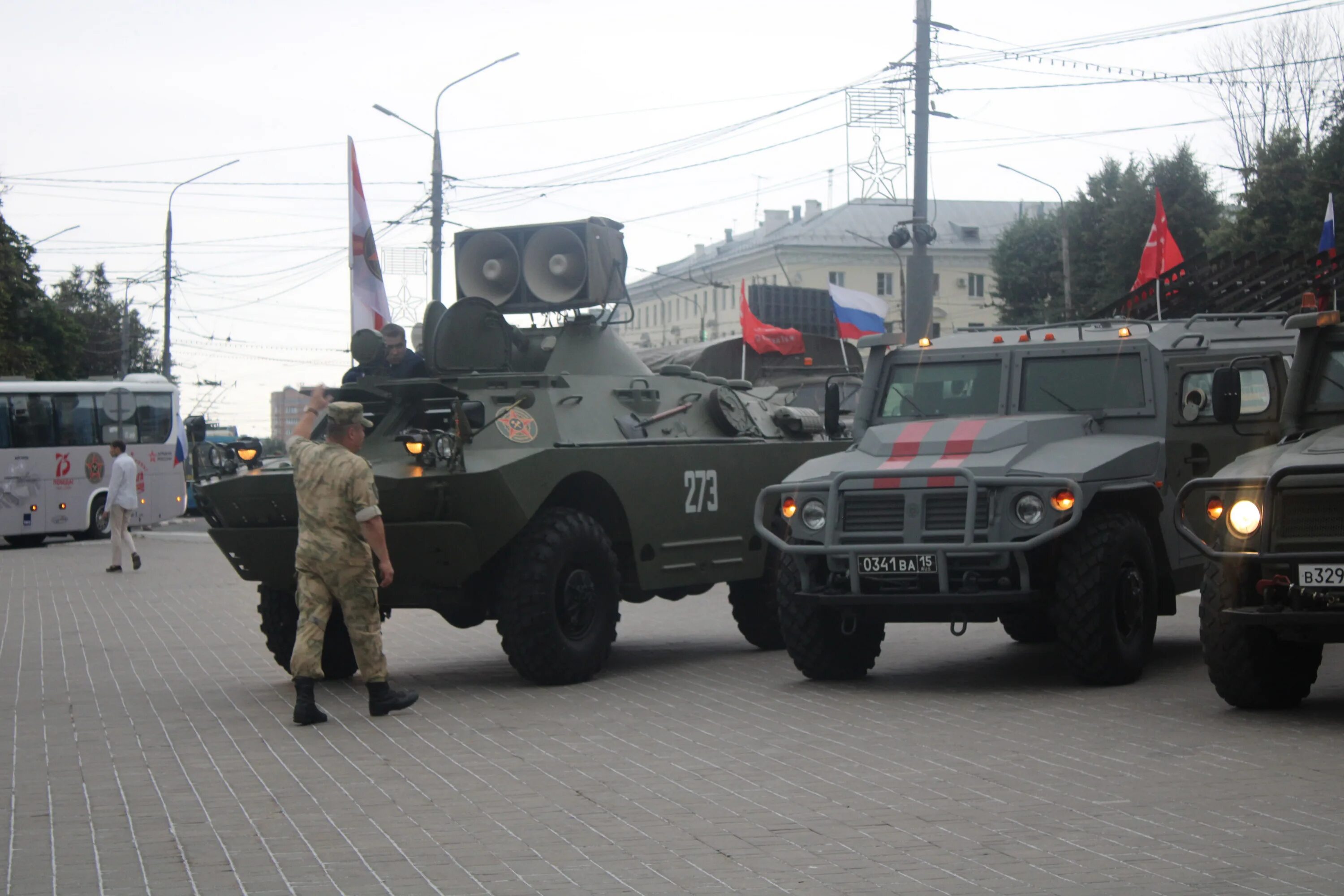 Через тулу. Тула кремль река упа. Города россии тула. Тульский кремль тула. Тула набережная у кремля.