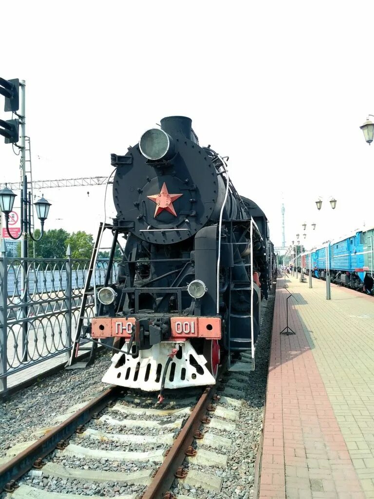 Железнодорожный музей на рижском вокзале. Жд вокзал чусовой. Перрон вокзал воронеж. Казанский вокзал - казань ржд. Станция новороссийск ржд.