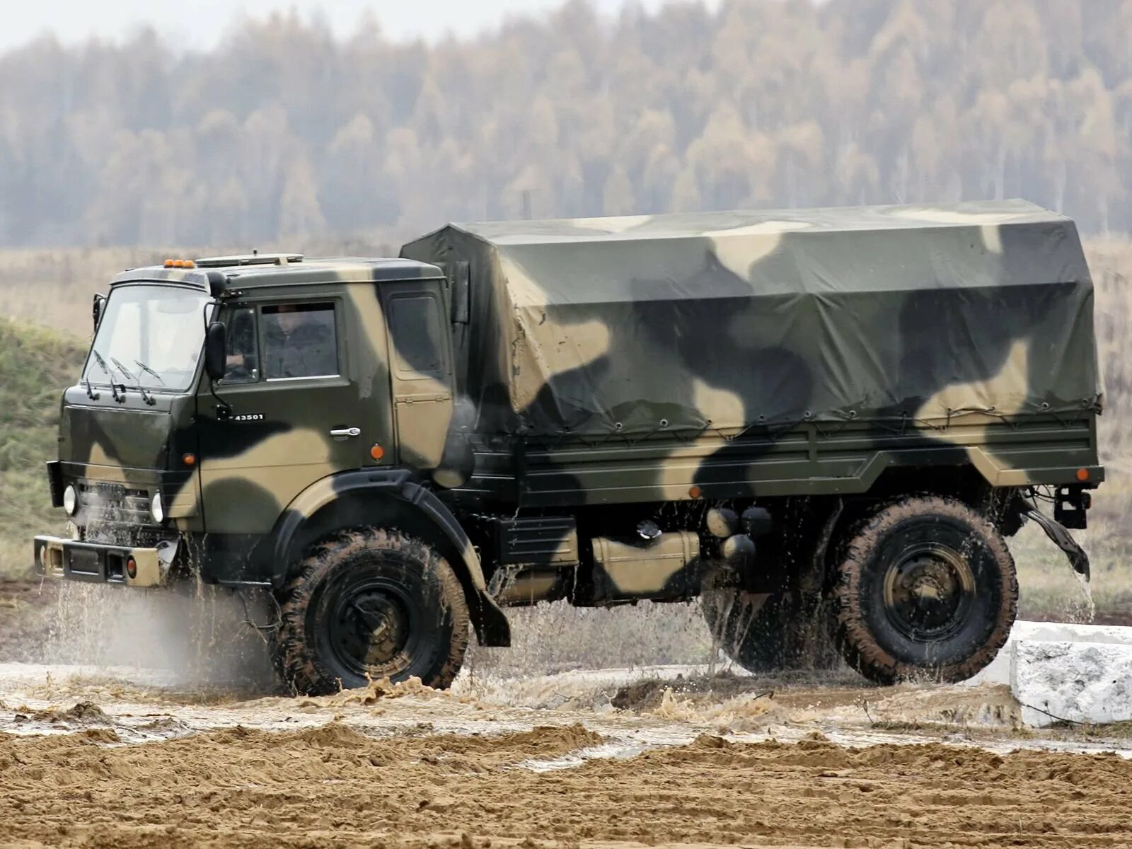 Автомобили военного назначения. КАМАЗ 43501. КАМАЗ 43501 Мустанг. КАМАЗ 43501 военный. КАМАЗ 43501 ВДВ.