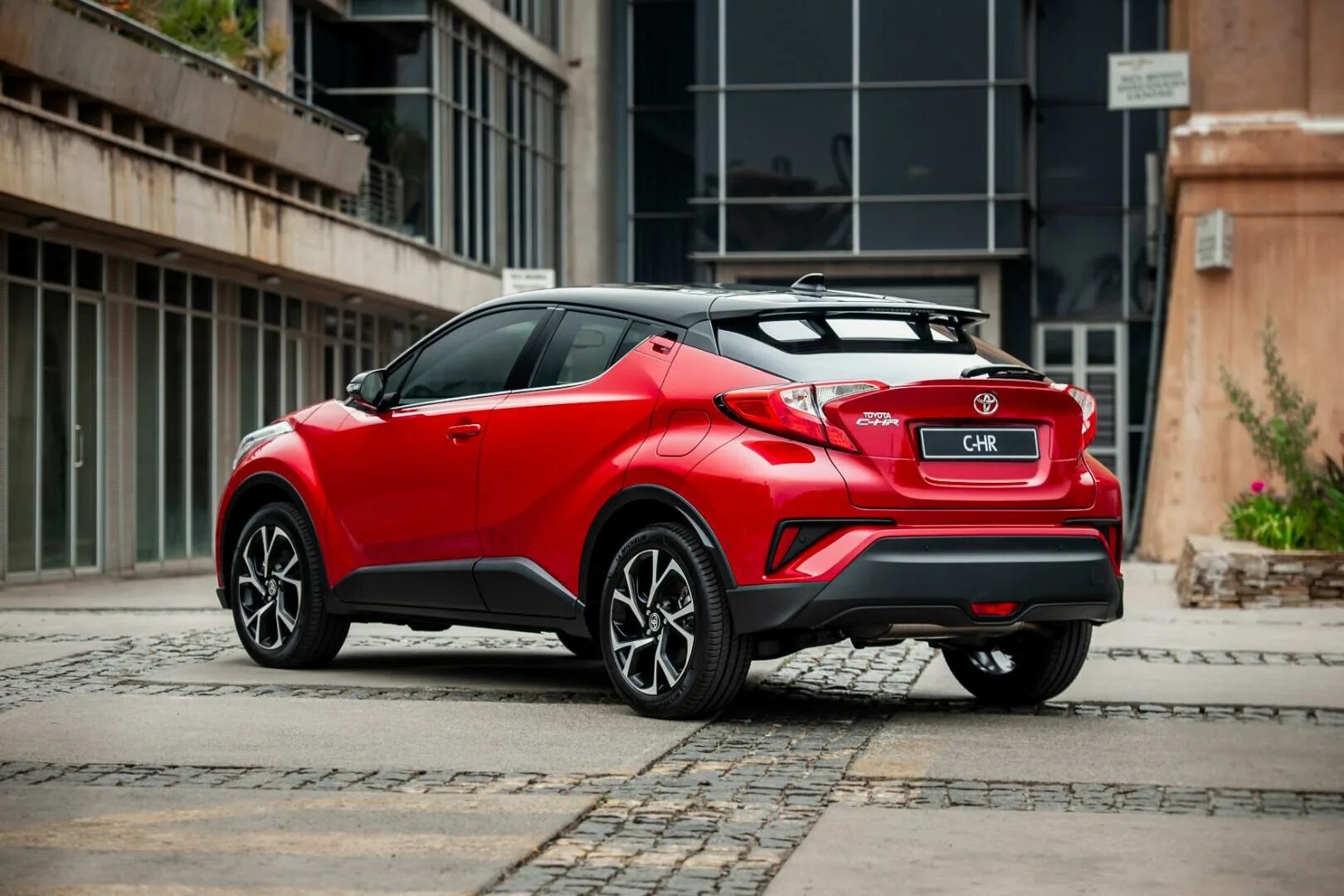 Новый авто тойота цены. Toyota c-HR 2020. Новая Toyota Chr 2020. Toyota HR V 2020. Тойота Chr 2022.