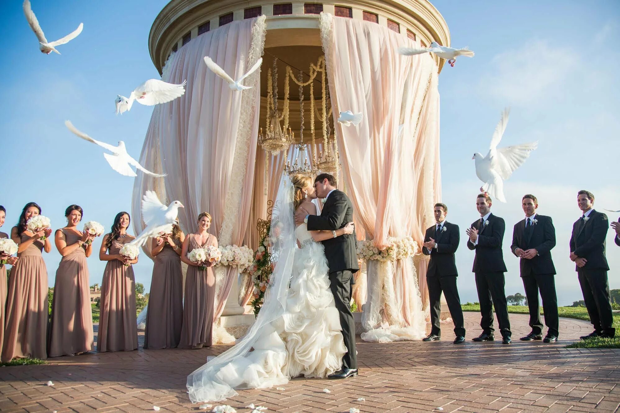 Помощь в организации свадьбы elizabeth wedding. Церемония бракосочетания. Выездная церемония бракосочетания. Шикарная свадьба. Роскошная свадьба.