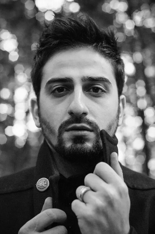 Саркис эдвардс sarkis edwards. Sarkis edwards - кайфуй. Саркис певец армения. Фото sarkis edwards. Саркис амирзян.