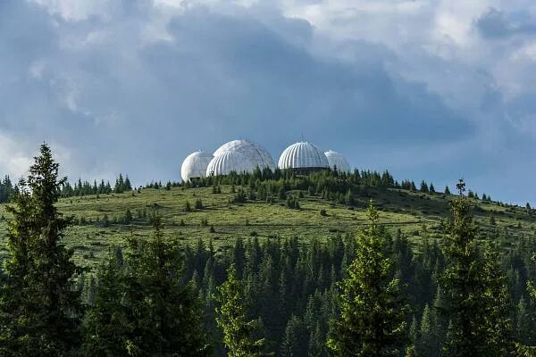 Памир карпаты. Станция памир в карпатах. радиопрозрачный купол. карпатская гора рлс.