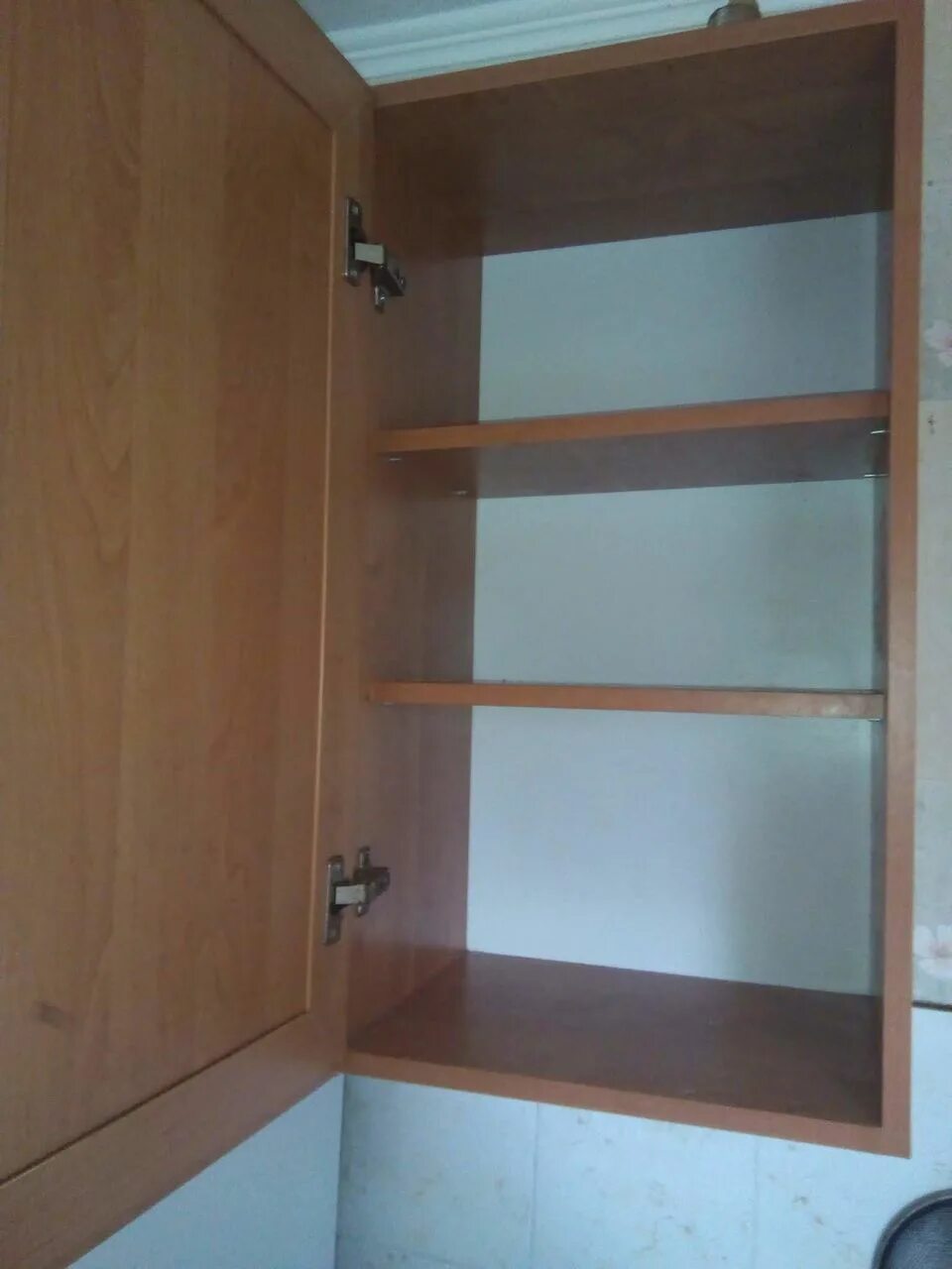 Навесные шкафы для кухни. Кухонный шкаф без задней стенки. Шкафчик на кухню навесной. Маленький навесной шкаф на кухню.