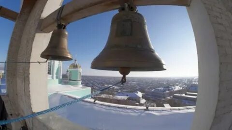 Церковь звонит