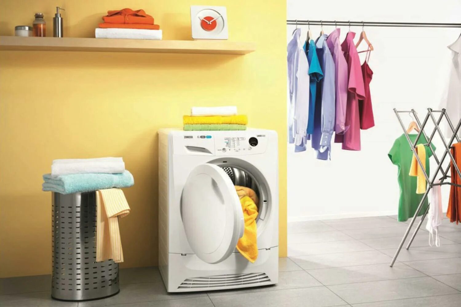 Какую сушильную машинку выбрать. Zanussi ZDP 7202 PZ. Сушилка Занусси. Компактная сушильная машина для белья. Стиральная машина с сушилкой.