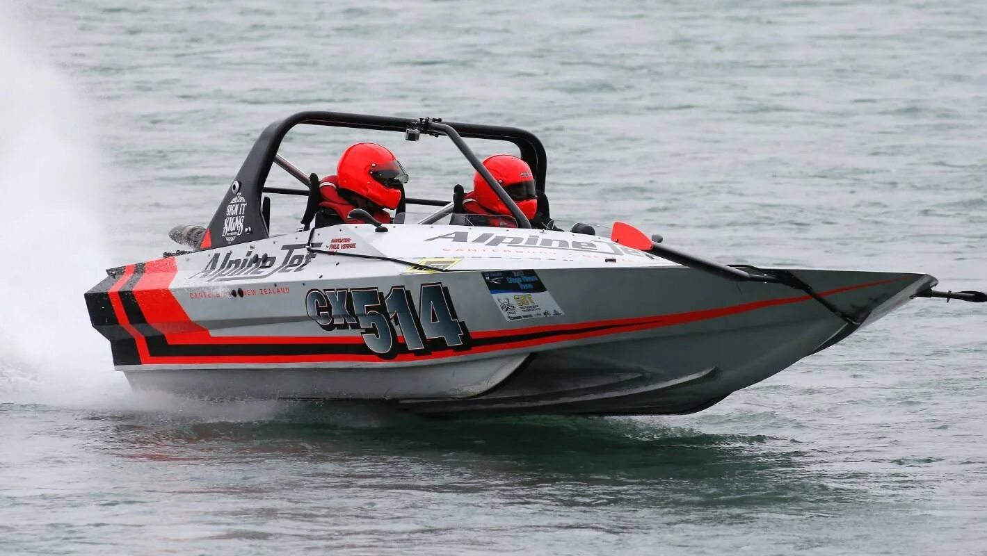 Спасательный катер мчс мангуст. Класс катера. 40 defiant катер. Катер anytec a27c. Класс катера.