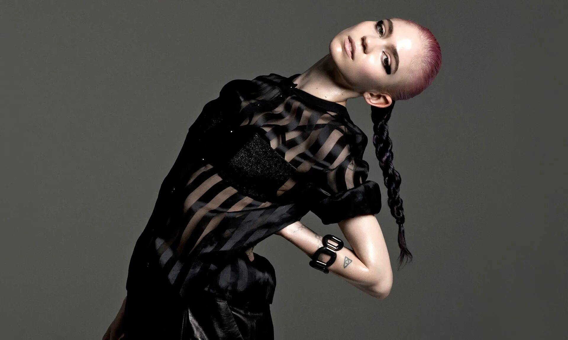 Клэр граймс. Певица клэр буше. канадская певица граймс. grimes певица 2025. певица граймс (клэр буше) concert.