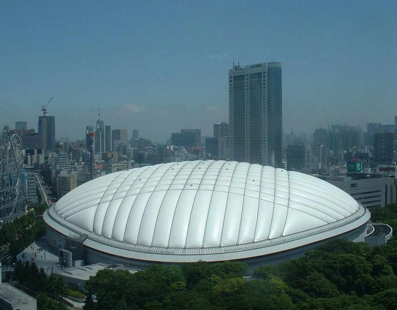 Япония крупнейший в мире. Стадион Токио Доум. Стадион Dome в Японии. Купол в Токио. Япония архитектура Токио.