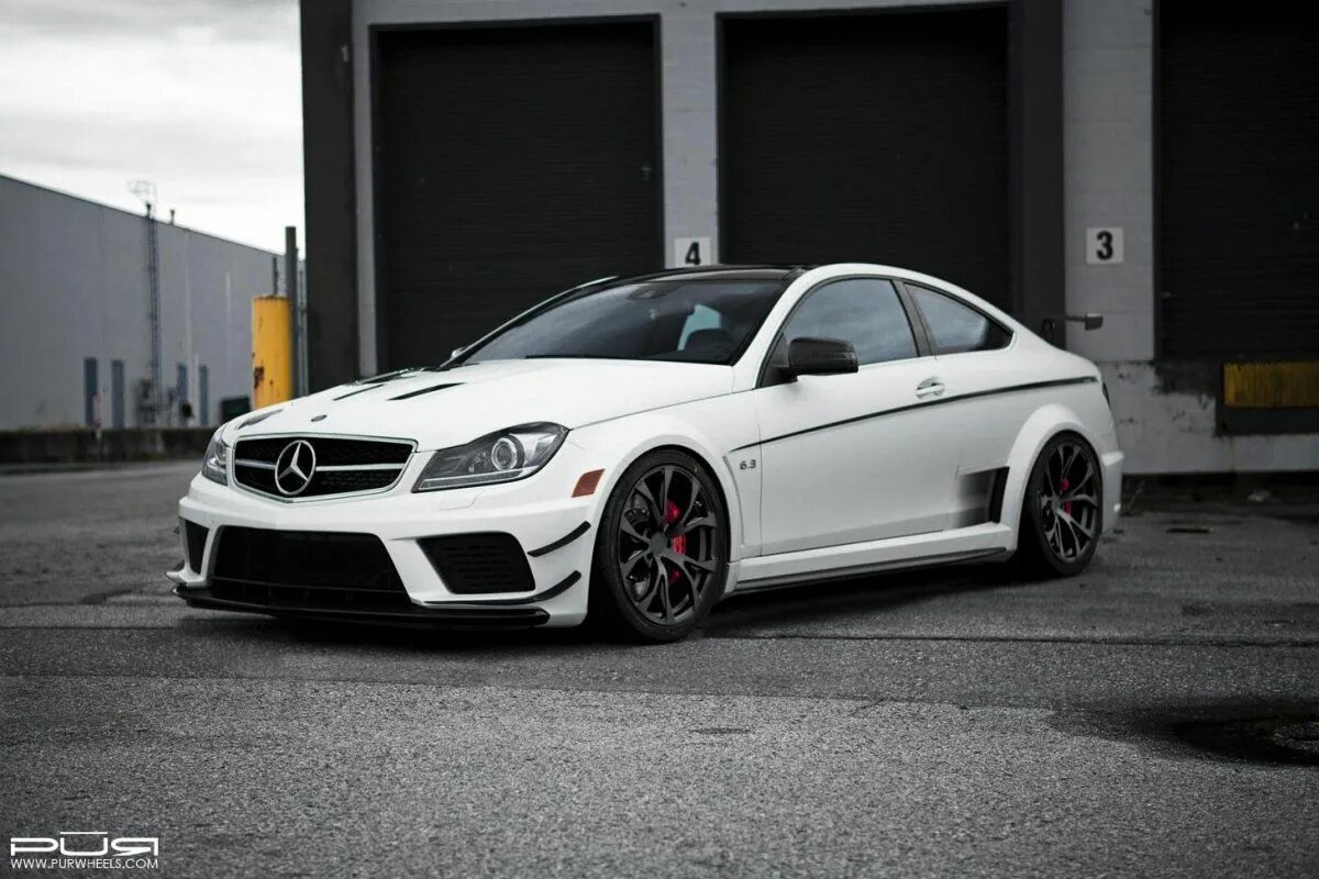Мерседес w204 амг. Mercedes c63 amg. Mercedes-benz c63 s w205. Мерседес бенц с63 амг 2013. Mercedes c63 amg.