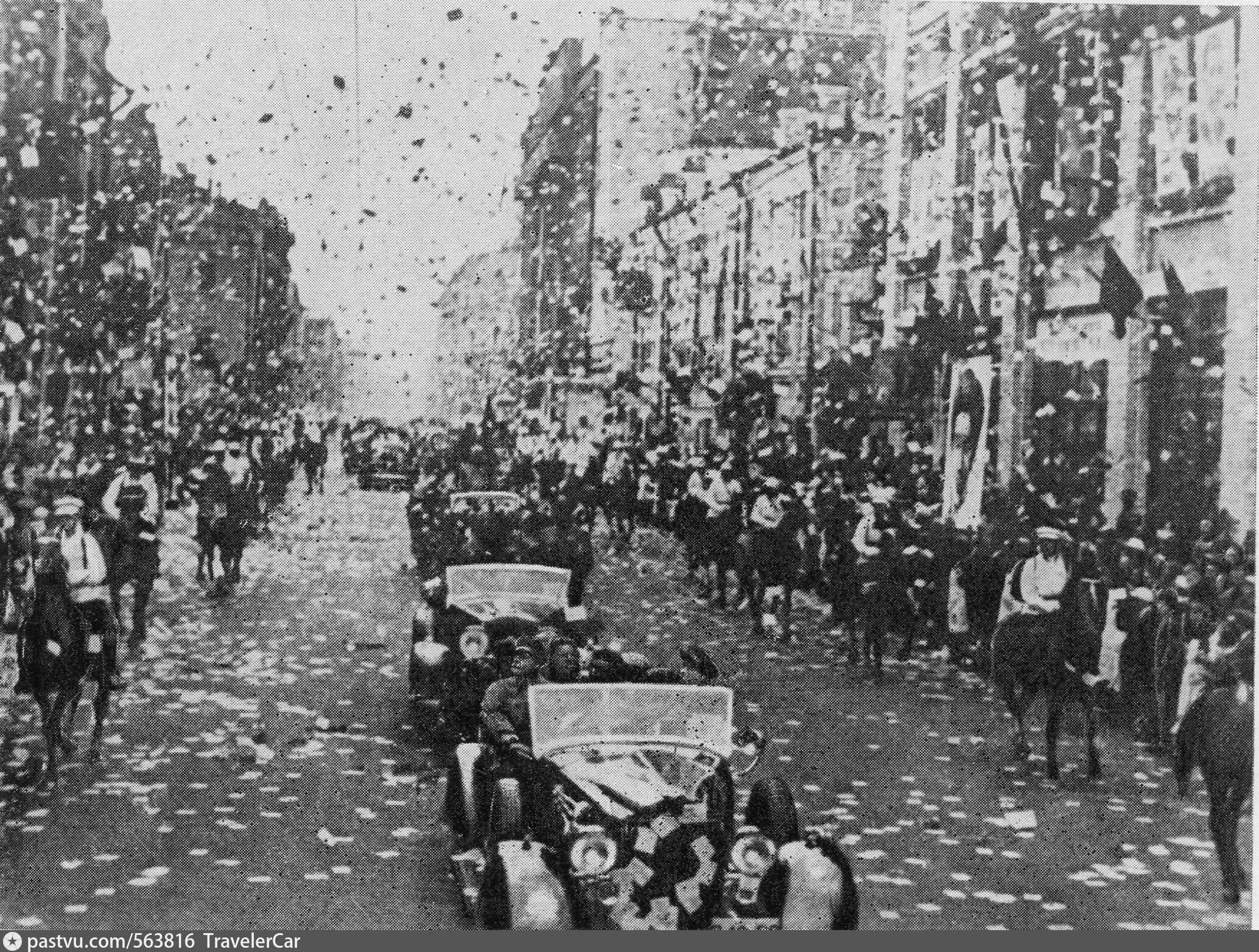 Москва 1934 года. Встреча Челюскинцев в Москве 1934. 1934 - Торжественная встреча Челюскинцев.. Встреча Челюскинцев в Ленинграде 1934. Встреча Папанинцев в Москве 1938 год.