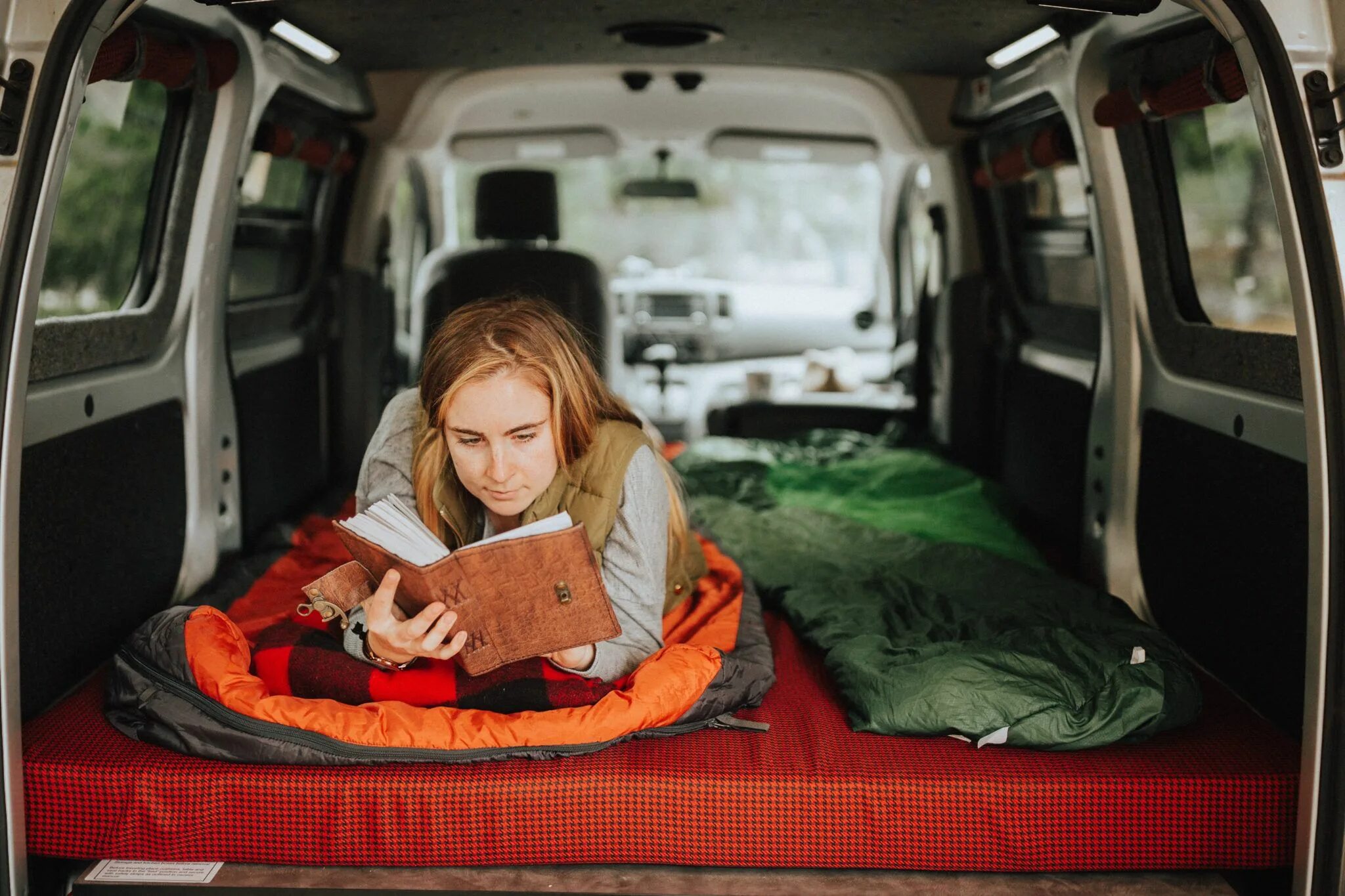 Cars for Camping. Vanlife с низкой крышей. Sleeping in VW Camping.