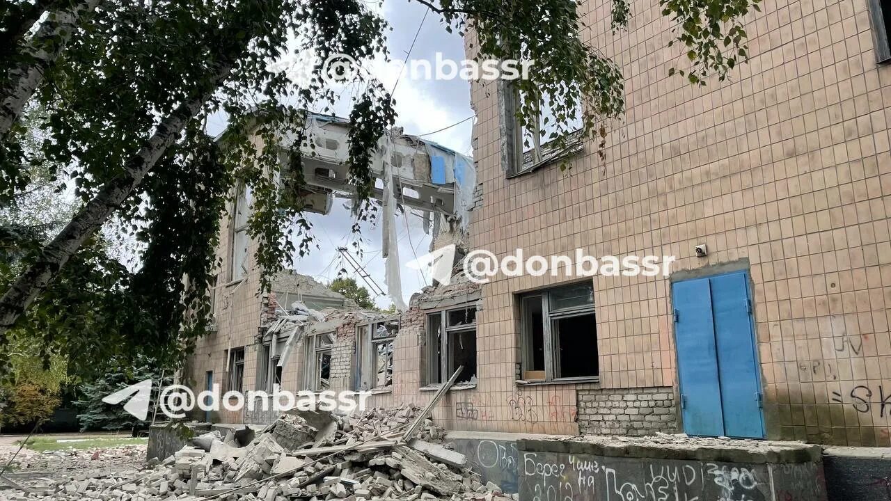 Светлодарск дебальцево. Светлодарск дебальцево. Светлодарская дуга на карте. Светлодарск радуга. Светлодарск 2022.