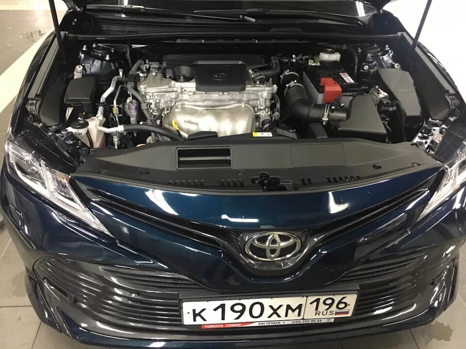 Новая камри двигатель. Двигатель Камри 70 2.5. Toyota Camry 2018 под капотом. Toyota Camry v 70 под капотом. Toyota Camry xv70 под капотом.