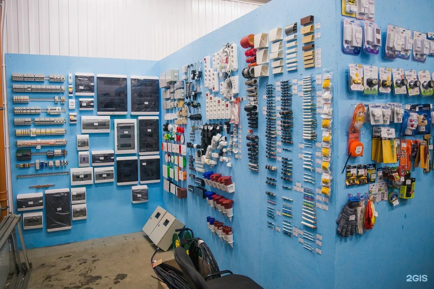 магазин электрики. стенды для электромонтажа. магазин электрики. шевченко 49 смоленск электрокомплект. электротовары в новосибирске.