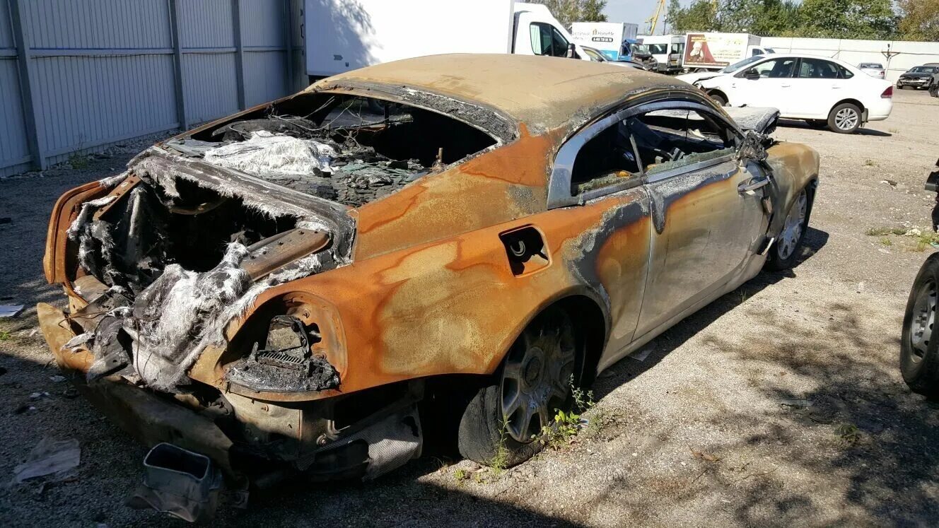 Автохлам сша. Фото разобранной машины. Автомобиль в разборе. Разобранная машина. Мерседес вадима из мастерской синдиката.