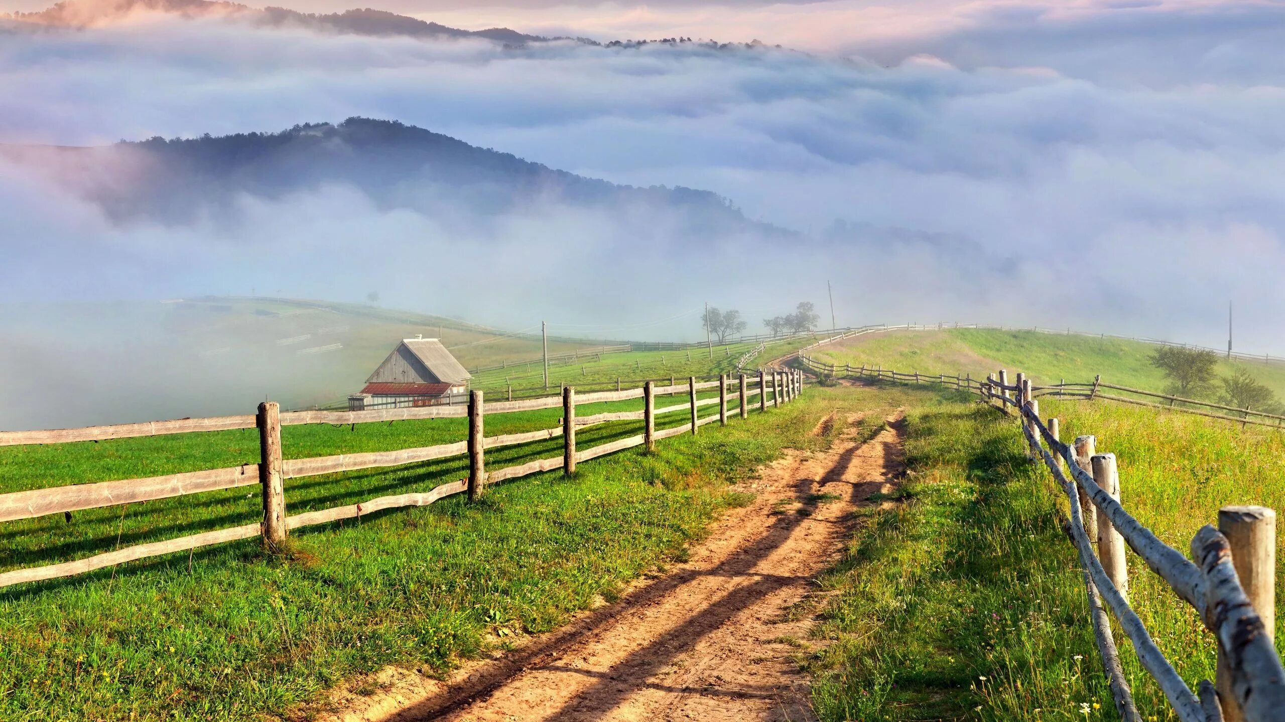 Countryside walks. Пейзаж деревни. Деревенские пейзажи в горах. Деревенский фон. Деревенский пейзаж панорама.