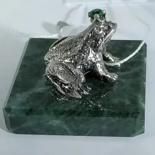 Серебряная лягушка