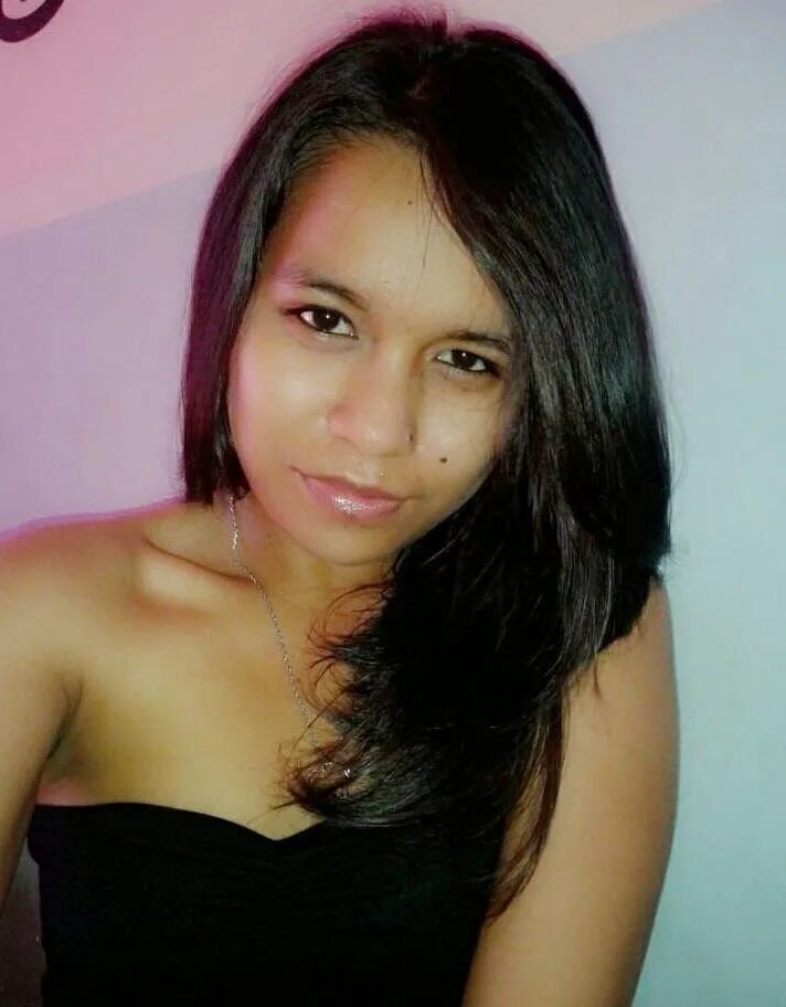 Chika telanjang. Awek. Jilbab pap tetek. Memek legit. Chika telanjang.
