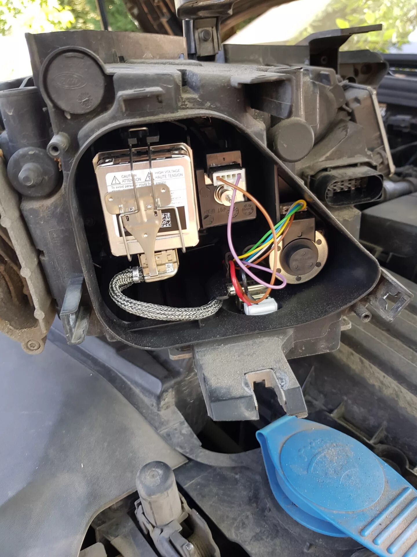 Q3 лампы ближнего света. Ауди а6 с5 лампа ближнего света ксенон. Лампа ближнего света ауди q3. Лампы ближнего света ауди 8. Лампа ближнего света ауди q3 2012 года.