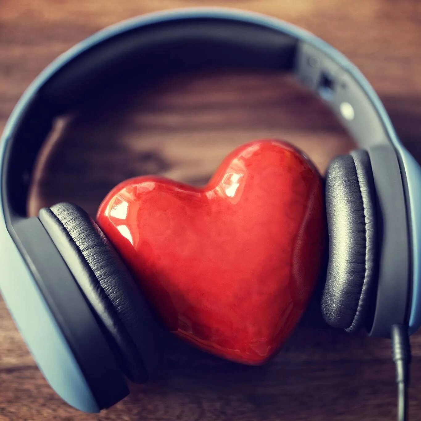 Жизнь оригинальный звук. Жизнь оригинальный звук. Оригинальный звук kenzzox. Микрофон с наушниками арт. Vst колокола.