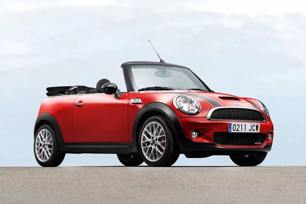 Mini Cooper Cabrio 2009. Mini JCW Cabrio. Бентли мини Купер. Mini Cooper JCW кабриолет.