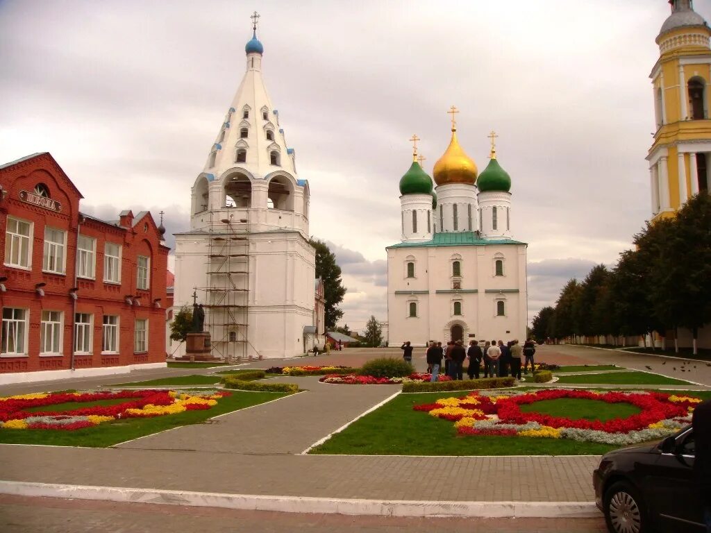 Погулять коломне. Коломна (город). Коломна город достопримечательности. Набережная Дмитрия Донского Коломна. Главные достопримечательности Коломны.