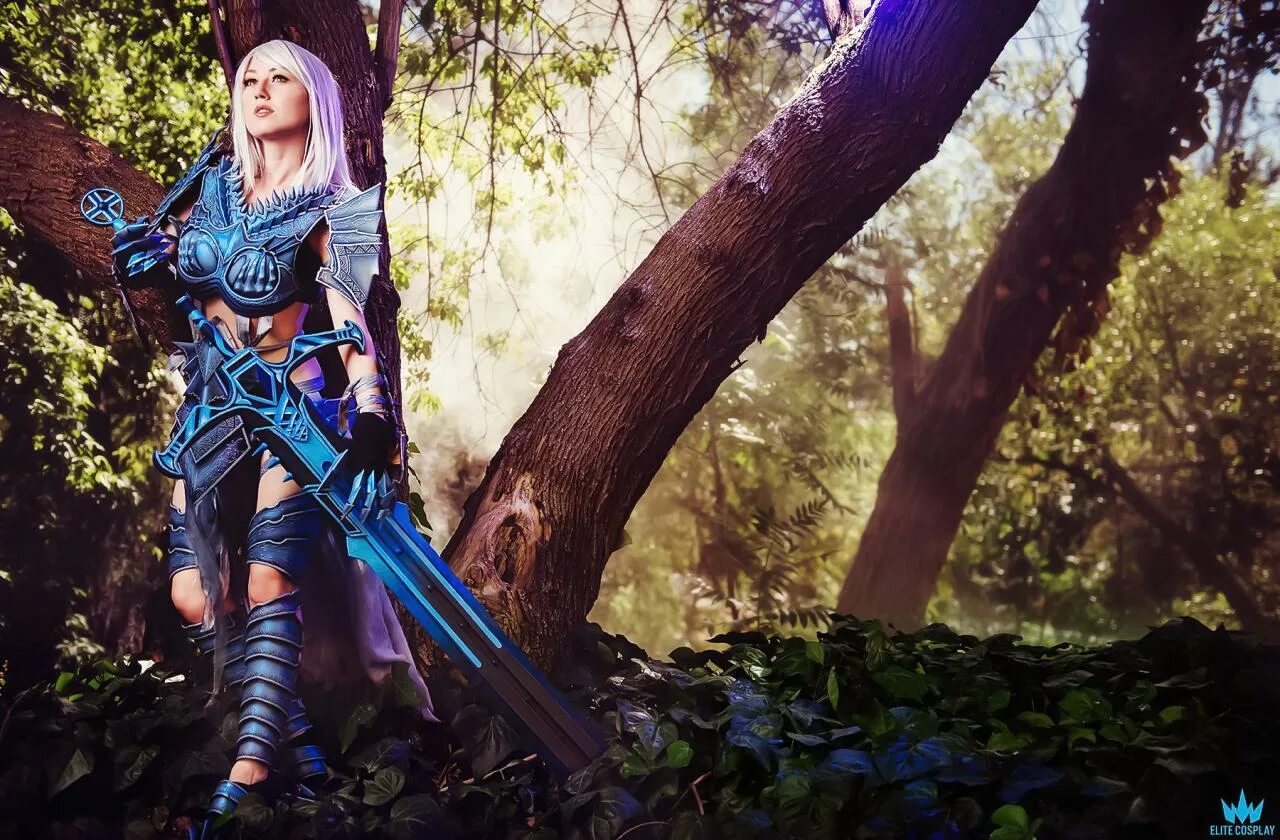 Цири ведьмак косплей. Шао дзюнь ассасин. Мортал комбат китана и милина. Косплей персонажей. Косплей.