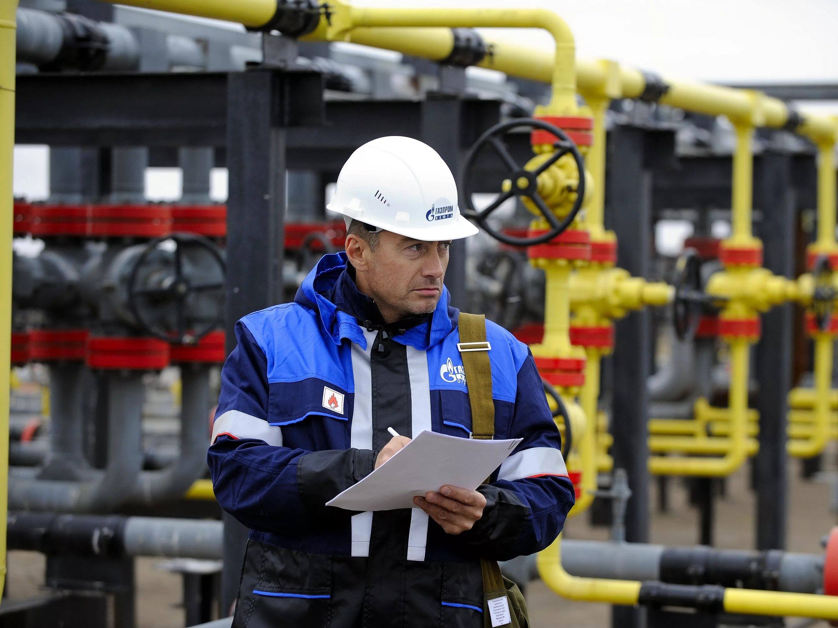 Крс и прс скважин. Оператор днг роснефть. Проведение работ на месторождении. Работа в нефтегазовой отрасли. Контроль разработки месторождений.