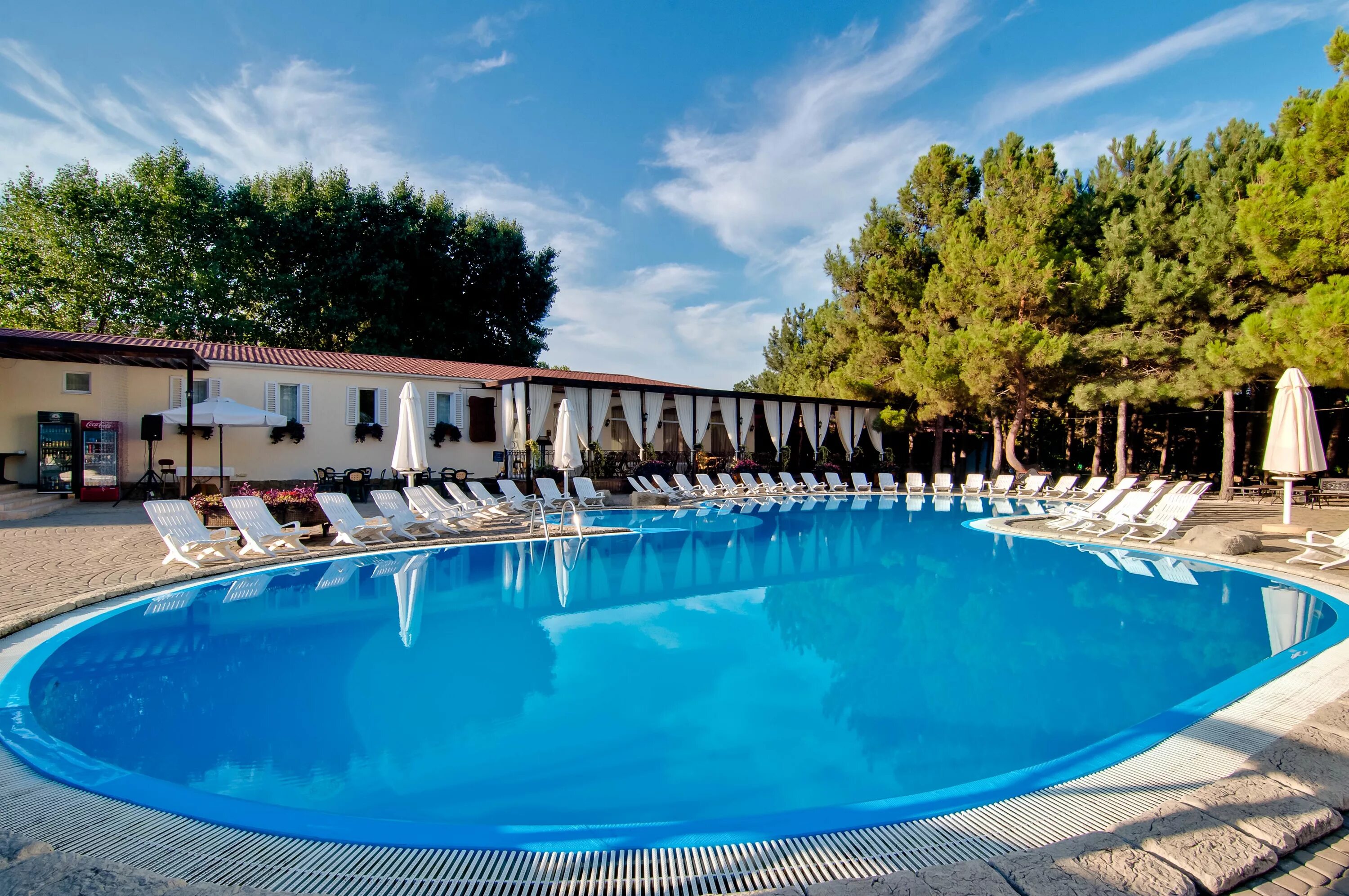 Мореа фэмили анапа. Alean family doville 5 анапа. Movenpick resort spa анапа. Усадьба шато каберне анапа. Movenpick resort & spa anapa miracleon, анапа.