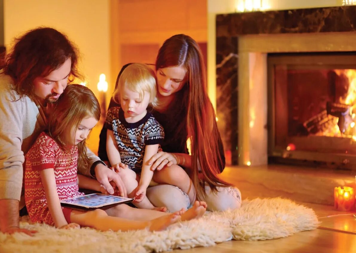 Тепло родных. Тепло родных. Уютный семейный вечер. Уют в доме. Тепло родных.