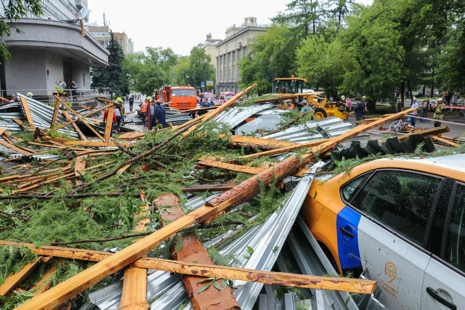 Ураган в москве вчера