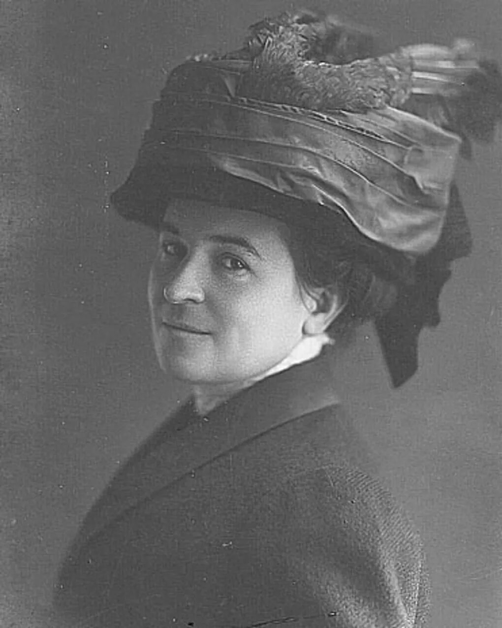 Жена чехова книппер. Книппер чехова. Ольга книппер-чехова. Книппер-чехова ольга леонардовна. Ольга леонардовна книппер с чеховым.