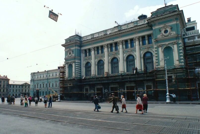 Театр 1990. Петербургский Мариинский театр в 1990е. Мариинский театр Питер. Петербургский Мариинский театр в 90 года. Мариинский театр 1990 фасад.