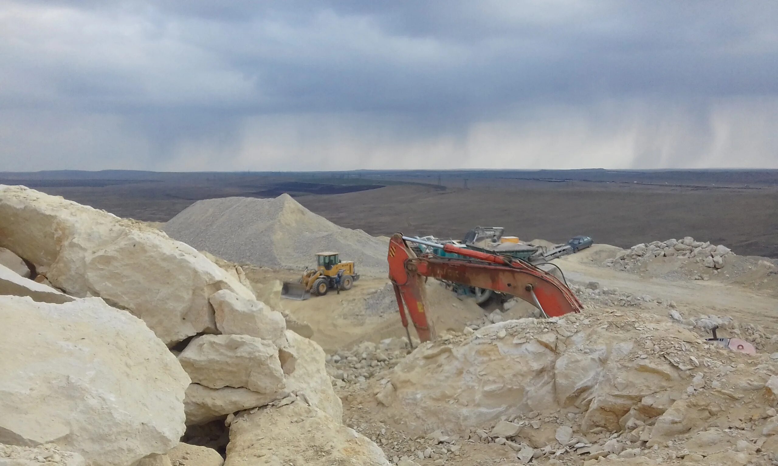 Карьеры в ленинском районе. Карьер известняк пермский край. Карьер автодорог. Поселок песчаный карьер свердловская область. Карьер-известняк пермский край александровск.