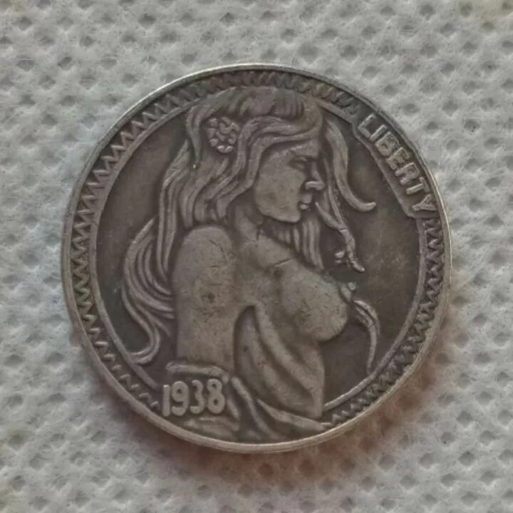 Hobo nickel монеты. Монета с подковой на удачу. Хобо никель 1921-d сша морган долларовая монета. Монеты хобо никель женщины. Самая большая серебряная монета.