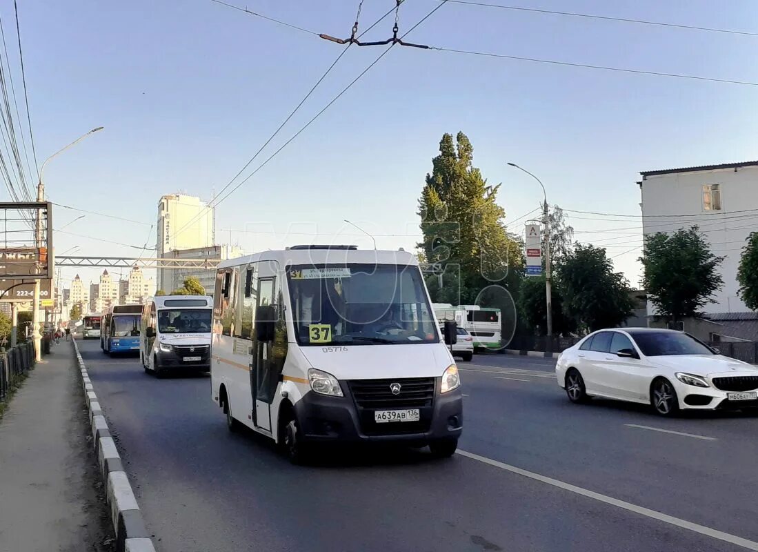 Автобусы воронеж изменения. Воронежские маршрутки. Автобус Воронеж. 90 Маршрут Воронеж. Воронежский общественный транспорт.