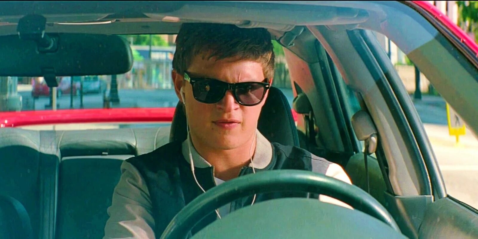 Включи водитель 2. Baby Driver Opening Scene 2017 фильм. Tezlik zavqi. Малыш на драйве полиция. Фильм мальчик на красной машине.