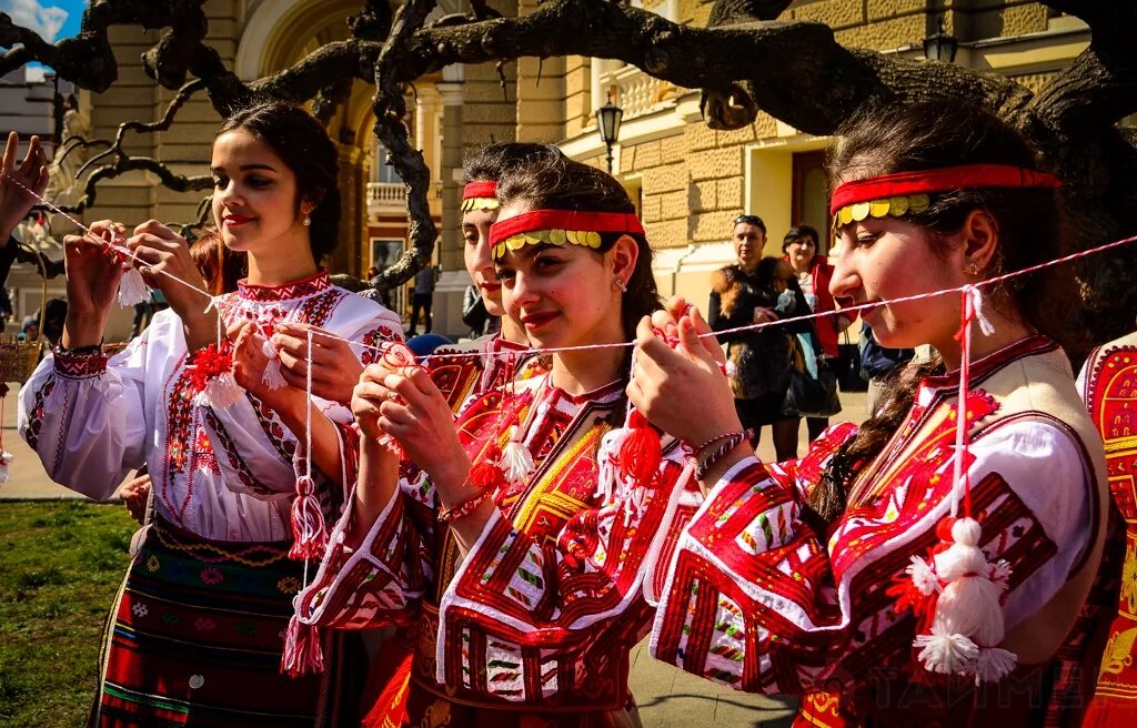 Какой праздник в болгарии. Болгария традиции и обычаи.