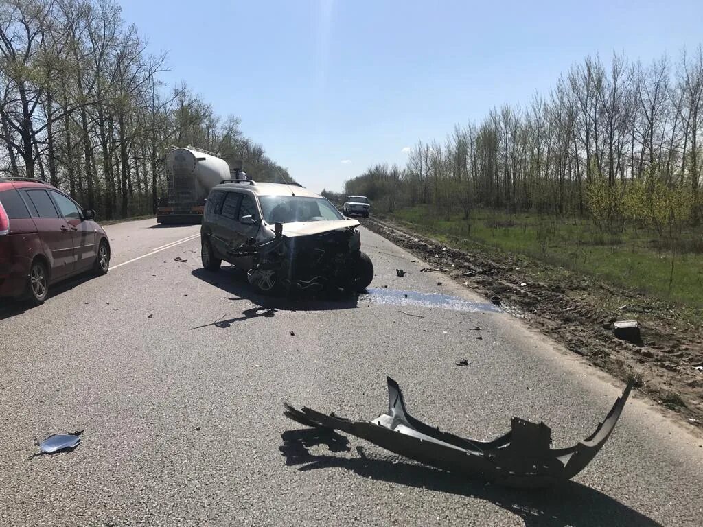 Долгов авария. Авария на трассе Воронеж Нововоронеж. ДТП на трассе Воронеж Нововоронеж. ДТП Воронеж Нововоронеж.