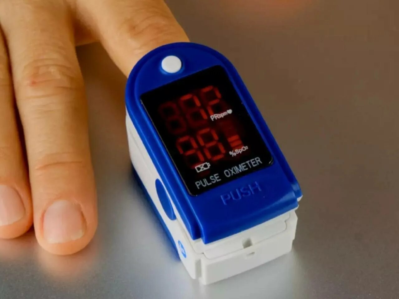 Аппарат для измерения кислорода в крови. Пульсоксиметр Fingertip Pulse Oximeter ab-88. Пульсоксиметр оксиметр Fingertip Pulse Oximeter. Цифровой Пульсоксиметр Fingertip Pulse Oximeter sp02. Пульсоксиметр Pulse Oximeter 2013 года.