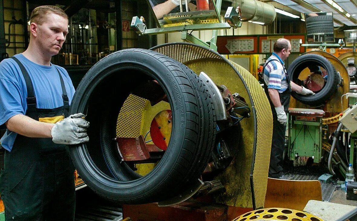 Завод по производству шин. Завод Continental в Калуге. Калуга шинный завод Континенталь. Немецкий шинный завод Continental в Калуге. Континенталь шины производитель.