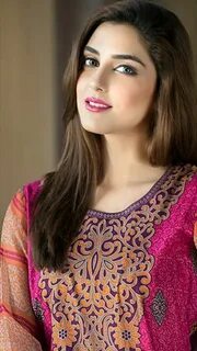 Simple beautiful pakistani girl