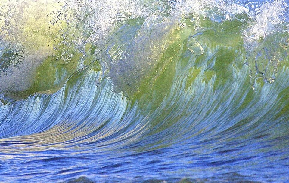 Прозрачная волна. Формирование волны. Волна прозрачность. Самые прозрачные волны.