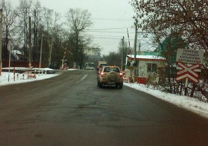 долгопрудная станция долгопрудная станция долгопрудная станция. выезд долгопрудный. долгопрудный картинки асфальт. г. г.